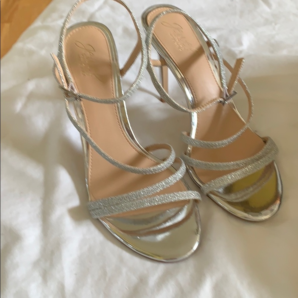 Brand: Jewel Badgley Mischka Sandal, 7.5